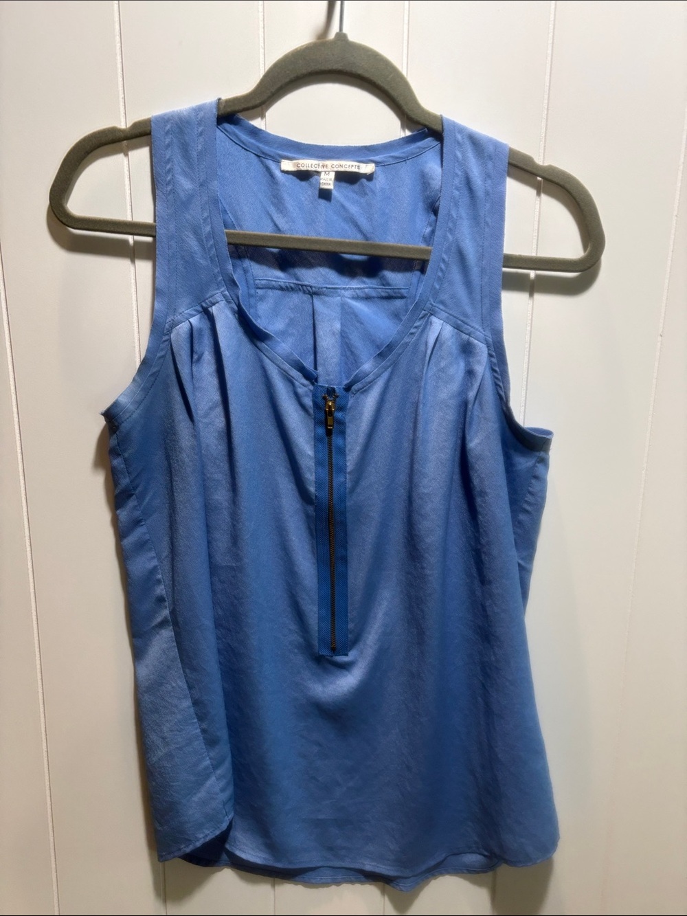 Collective Concepts cornflower blue zip front tank top M